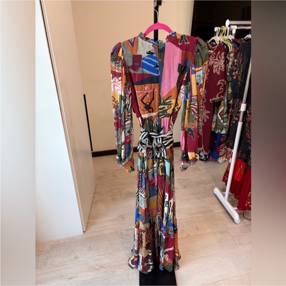 Farm Rio: Tropical Multicolor Long Sleeve
Maxi Dress - Picture 5 of 11
